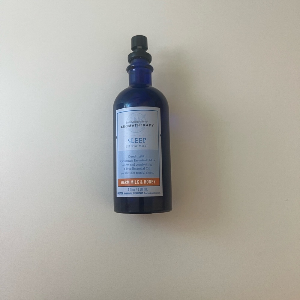 Bath and Body Works Aromatherapy Sleep Pillow Mist - Warm Milk and Honey